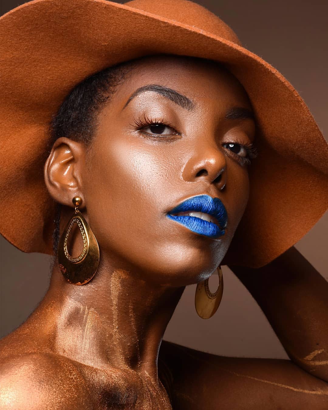 33AEDBC3-A4E9-4CCD-AB7E-80089148E5AC